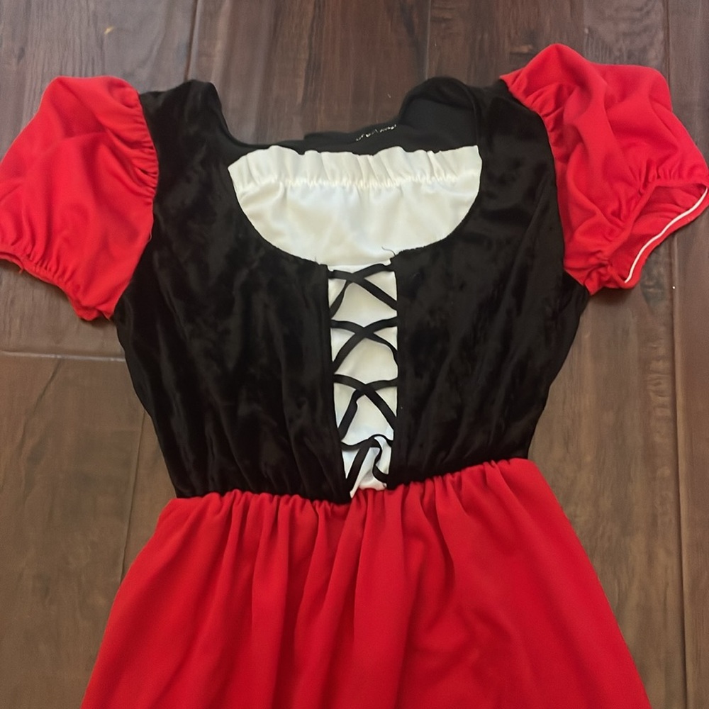 Red Riding Hood Costume - Picture 2 of 3